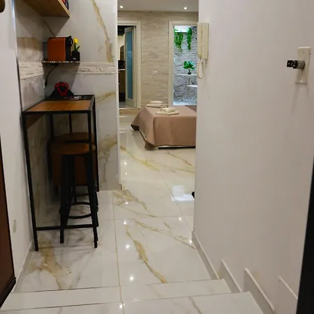 Domus Zeus * Bari